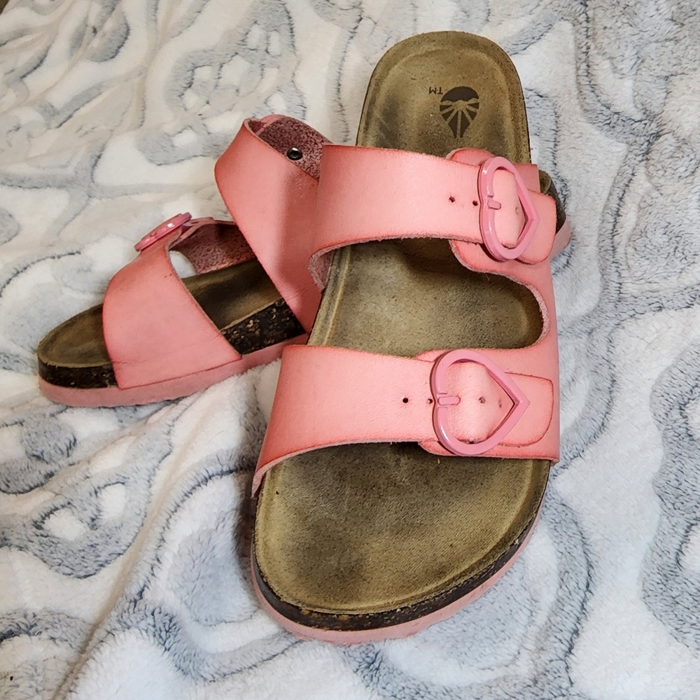 💕O'RAGEOUS SANDALS💕birkenstock style w/ pink hearts size 2